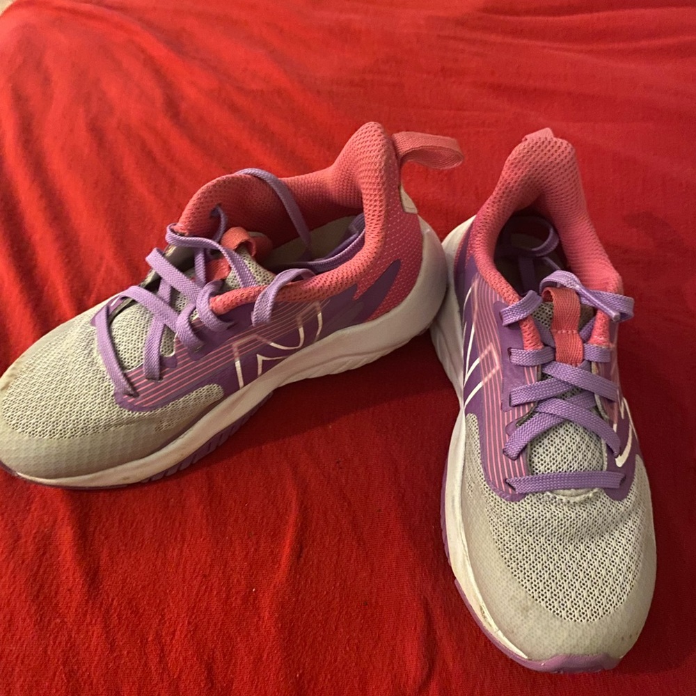 Girls lace up New Balance